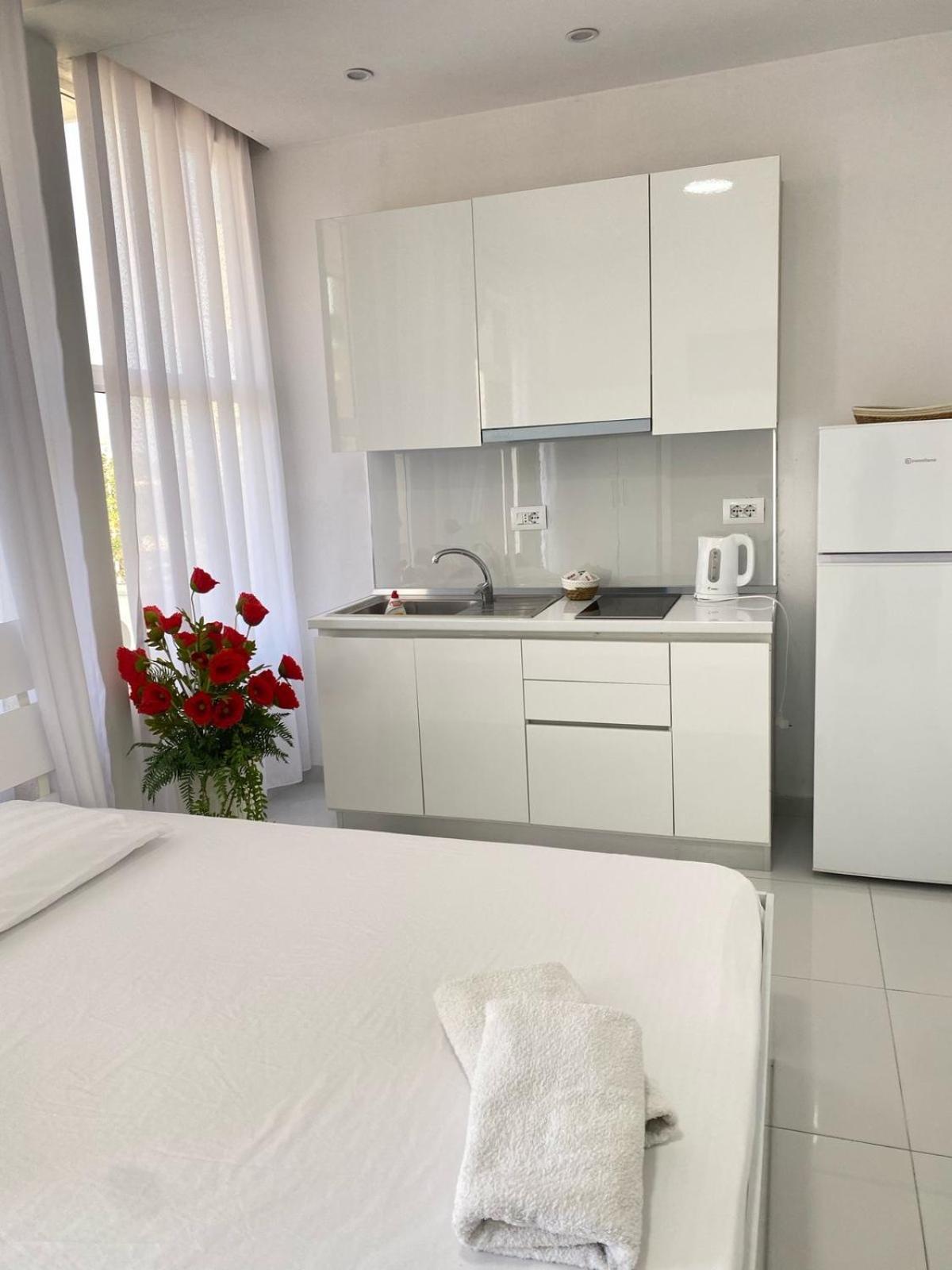 Rai Rooms Дуррес Экстерьер фото