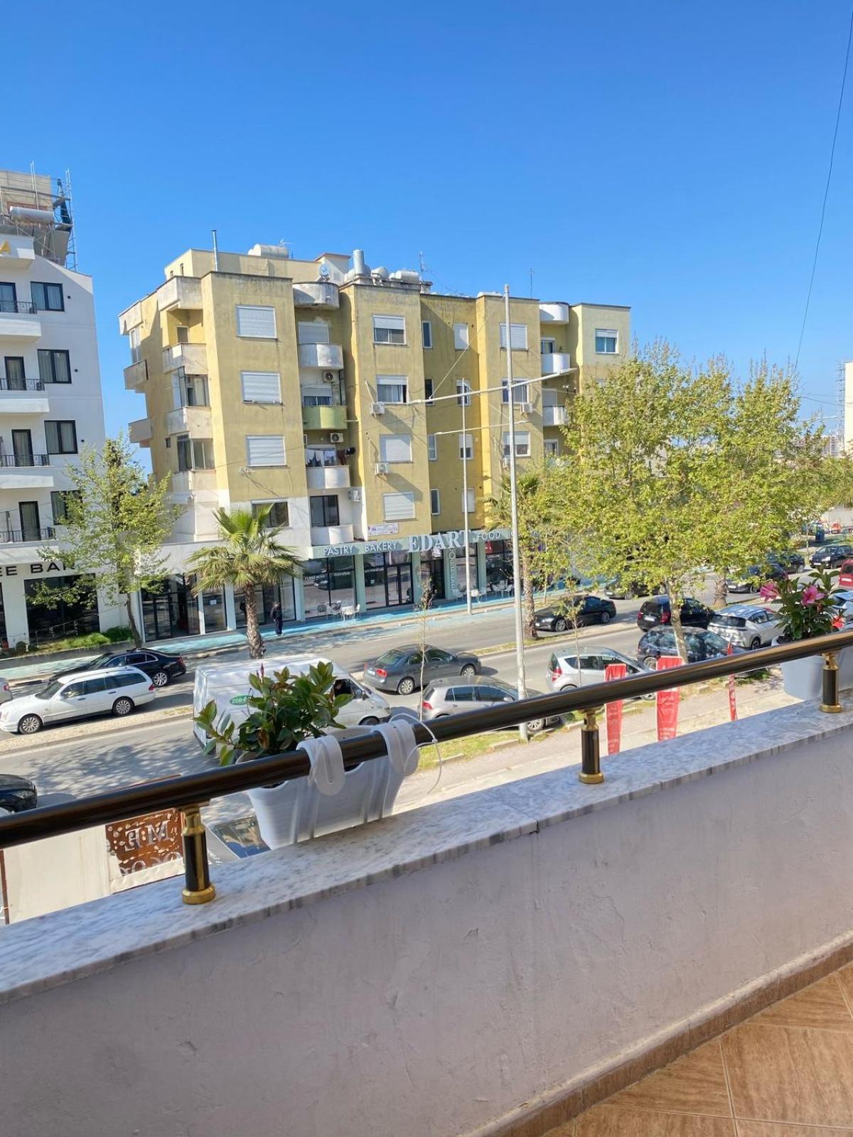 Rai Rooms Дуррес Экстерьер фото